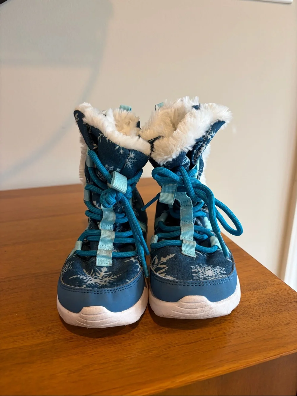 Nike Kids Blue Winter Boots with White Faux Fur